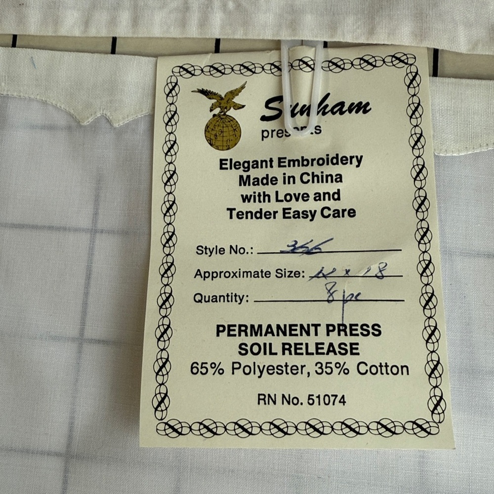 White Embroidered Table Linen - Picture 6 of 11